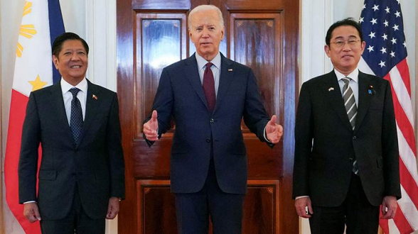 Байден подтвердил обязательства США по обороне Японии и Филиппин от Китая